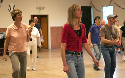 1022_Bonnie_Becky_et_al